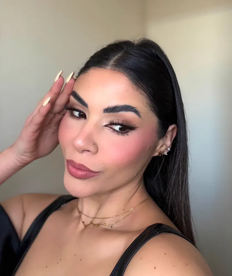@angelicamakeup90: clases y maquillaje de novias en Concepción