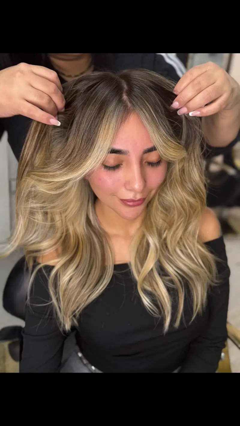 Indira Herazo (@indiraherazorodriguez): master en color y rubias en Chile